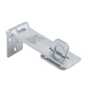 Porta candados de FAC seguridad: placa de acero de 1,5 mm y cerradero de acero endurecido.